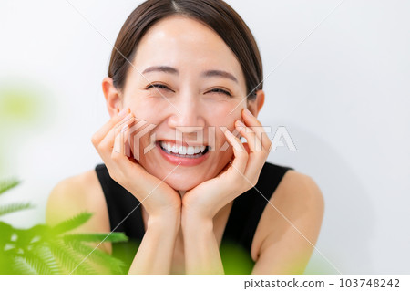 護膚美容女性 103748242