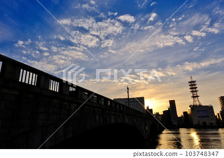 Evening view of Bandai Bridge Niigata City 103748347