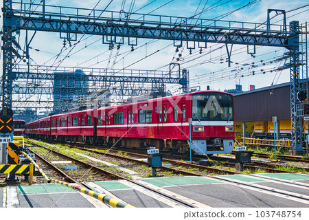 京濱急行神奈川新町汽車站車輛車庫風景 京濱急行神奈川新町汽車站車輛車庫風景 103748754
