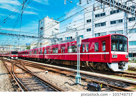 京濱急行神奈川新町汽車站車輛車庫風景 京濱急行神奈川新町汽車站車輛車庫風景 103748757