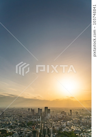 [Tokyo] The cityscape of Shibuya where the sun sets 103748841