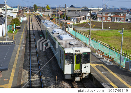 Kiha 110 at Kodama Station 103749549