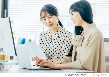 Women work business 103751454