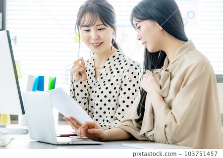 Women work business 103751457
