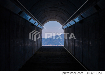 View of the tunnel at the entrance Mitatsumisaki Park Beach (Taura Town, Ashikita Town, Ashikita District, Kumamoto Prefecture) 103759151