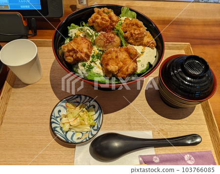 Fried rice bowl Fried rice bowl 103766085