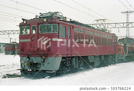 Hakodate Main Line Iwamizawa Iwamizawa Locomotive Depot No. 2 JNR ED75-501 (Iwamizawa No. 2) 103766224