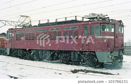 函館本線岩見澤岩見澤機務所第 2 JNR ED75-501(岩見澤 2 號) 函館本線岩見澤岩見澤機務所第 2 JNR ED75-501(岩見澤 2 號) 103766231