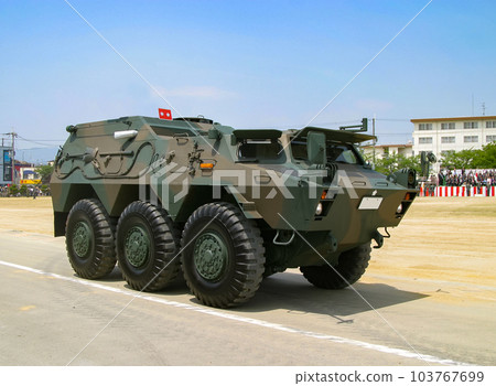 行軍陸上自衛隊82式指揮通信車 103767699