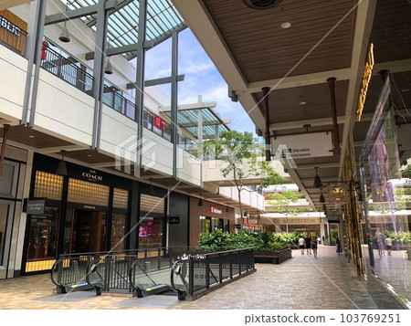 “夏威夷”阿拉莫阿納購物中心 103769251