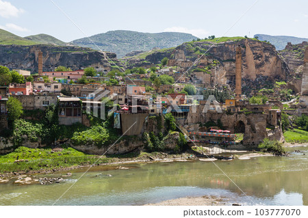 Turkey Cityscape of Hasankeyf before submergence, El Rudzuq Camii and Tigris River 103777070