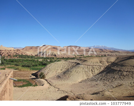 The village of Ait Benhaddou on the Kasbah Road The village of Ait Benhaddou on the Kasbah Road 103777949