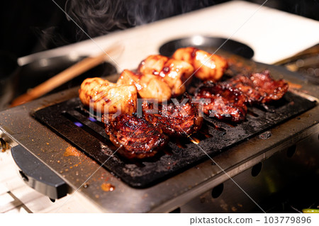烤肉圖像 Kalbi 內臟 烤肉圖像 Kalbi 內臟 103779896