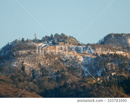 Hikosan Jingu Uezumiya distant view of snowfall in Soeda Town, Fukuoka Prefecture Hikosan Jingu Uezumiya distant view of snowfall in Soeda Town, Fukuoka Prefecture 103781095