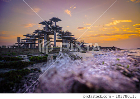 Futtsu Misaki Observation Deck dyed in the sunset 103790113