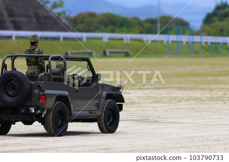 軍事演習 103790733