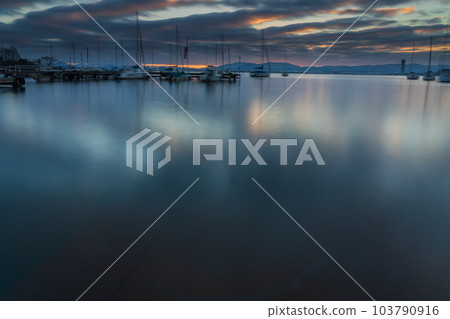 清晨大津市,滋賀縣的照片Yanagi拍攝了Saki Yacht Harbour 清晨大津市,滋賀縣的照片Yanagi拍攝了Saki Yacht Harbour 103790916