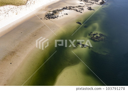 Sheskinmore bay between Ardara and Portnoo in Donegal - Ireland. 103791278