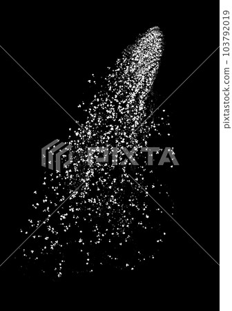 水從花灑噴頭濺出 103792019