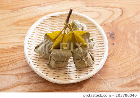 Kiso Confectionery Houbamaki 103796040