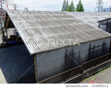 Slate roof 103800312