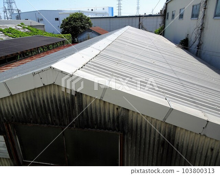 Slate roof 103800313