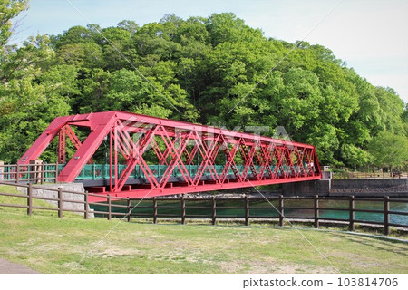 Forest railway iron bridge, Hokkaido's industrial heritage of modernization, mountain line iron bridge, Lake Shikotsu, simplified railroad, abolished route Forest railway iron bridge, Hokkaido's industrial heritage of modernization, mountain line iron bridge, Lake Shikotsu, simplified railroad, abolished route 103814706