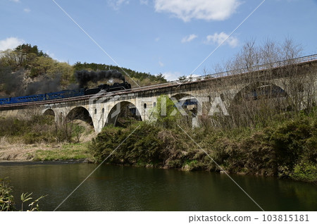 SL銀河橫跨JR釜石線龍總部川大橋 SL銀河橫跨JR釜石線龍總部川大橋 103815181
