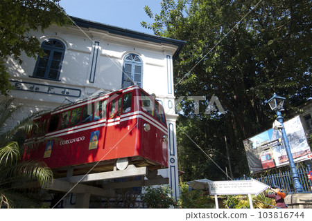 科爾科瓦多山纜車 (Cosmebello) 科爾科瓦多山纜車 (Cosmebello) 103816744