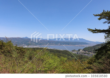 諏訪湖附近的街景（長野縣岡谷市） 103818580