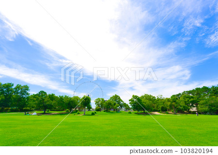 [大阪府]七月的藍天和綠意盎然的Expo'70紀念公園 103820194