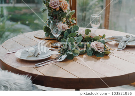 close-up plate and napkin on dining table close-up plate and napkin on dining table 103821956