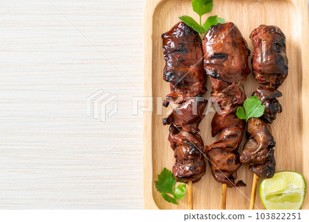 grilled chicken liver with herbs and spices 103822251