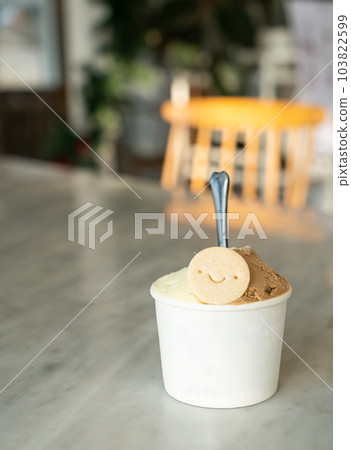 ice-cream with biscuit in cup ice-cream with biscuit in cup 103822599