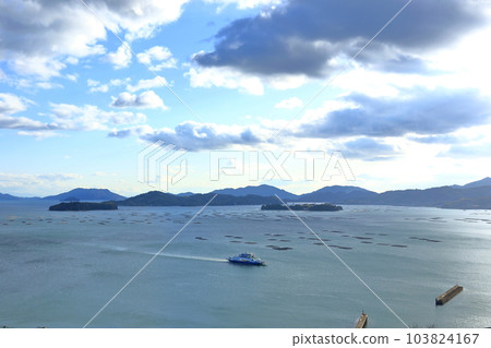 The Seto Sea seen from Shofukujiyama Park The Seto Sea seen from Shofukujiyama Park 103824167