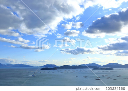The Seto Sea seen from Shofukujiyama Park The Seto Sea seen from Shofukujiyama Park 103824168