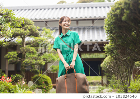 Girls travel image Girls travel image 103824540