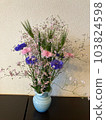 花瓶 103824598