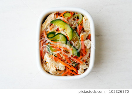 Harusame salad 103826570