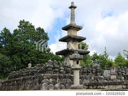 Shiga Prefecture Stone Pagoda Temple Omi West Country 33 Temples Shiga Prefecture Stone Pagoda Temple Omi West Country 33 Temples 103826920