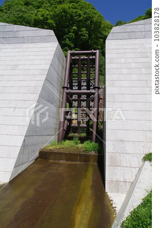 信州小谷村侵蝕防治設施瀧之澤侵蝕防治水壩標準鋼製狹縫水壩 103828178