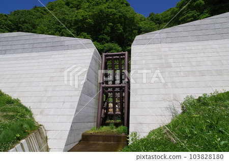 信州小谷村侵蝕防治設施瀧之澤侵蝕防治水壩標準鋼製狹縫水壩 103828180