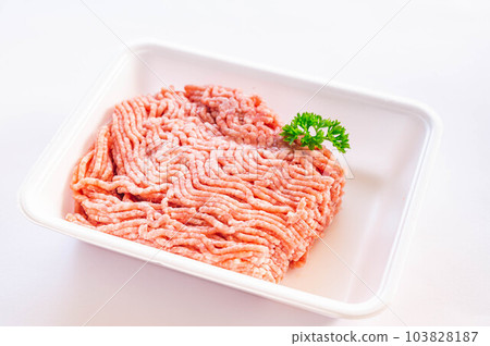 ground pork in food tray ground pork in food tray 103828187