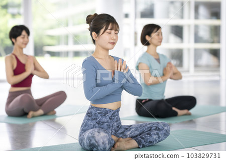 Women doing yoga Meditation Women doing yoga Meditation 103829731