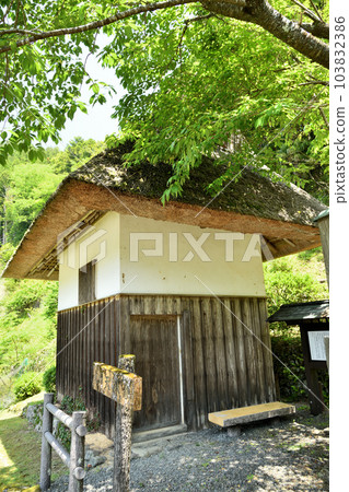 Tenchukura [Ryujin Village, Tanabe City, Wakayama Prefecture] 103832386
