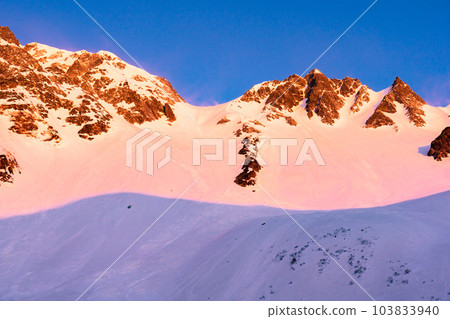 Morgenroth 和 Mt. Karasawa（北阿爾卑斯山）的 Karasawa Karl 103833940