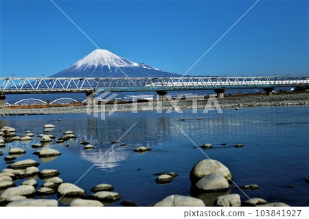 Beautiful Mt.Fuji seen from Fujikawa, Upside down Mt.Fuji and Shinkansen Beautiful Mt.Fuji seen from Fujikawa, Upside down Mt.Fuji and Shinkansen 103841927
