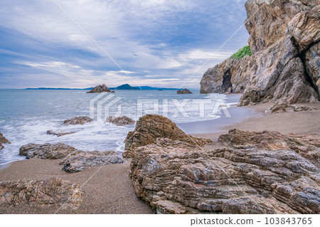 [Tahara City, Aichi Prefecture] Scenery of Hiinosekimon Beach Evening view 103843765