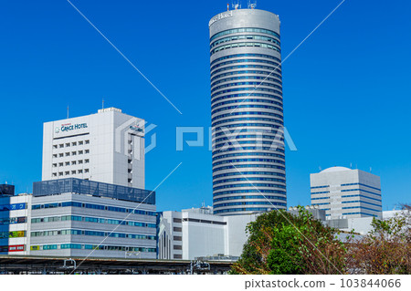 [神奈川的城市景觀] 新橫濱站周邊的城市景觀（篠原口） 103844066