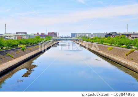 高須橋 / 堺川上游 / 面向入船橋和今川橋（千葉縣浦安市）[2023 年 6 月] 103844956